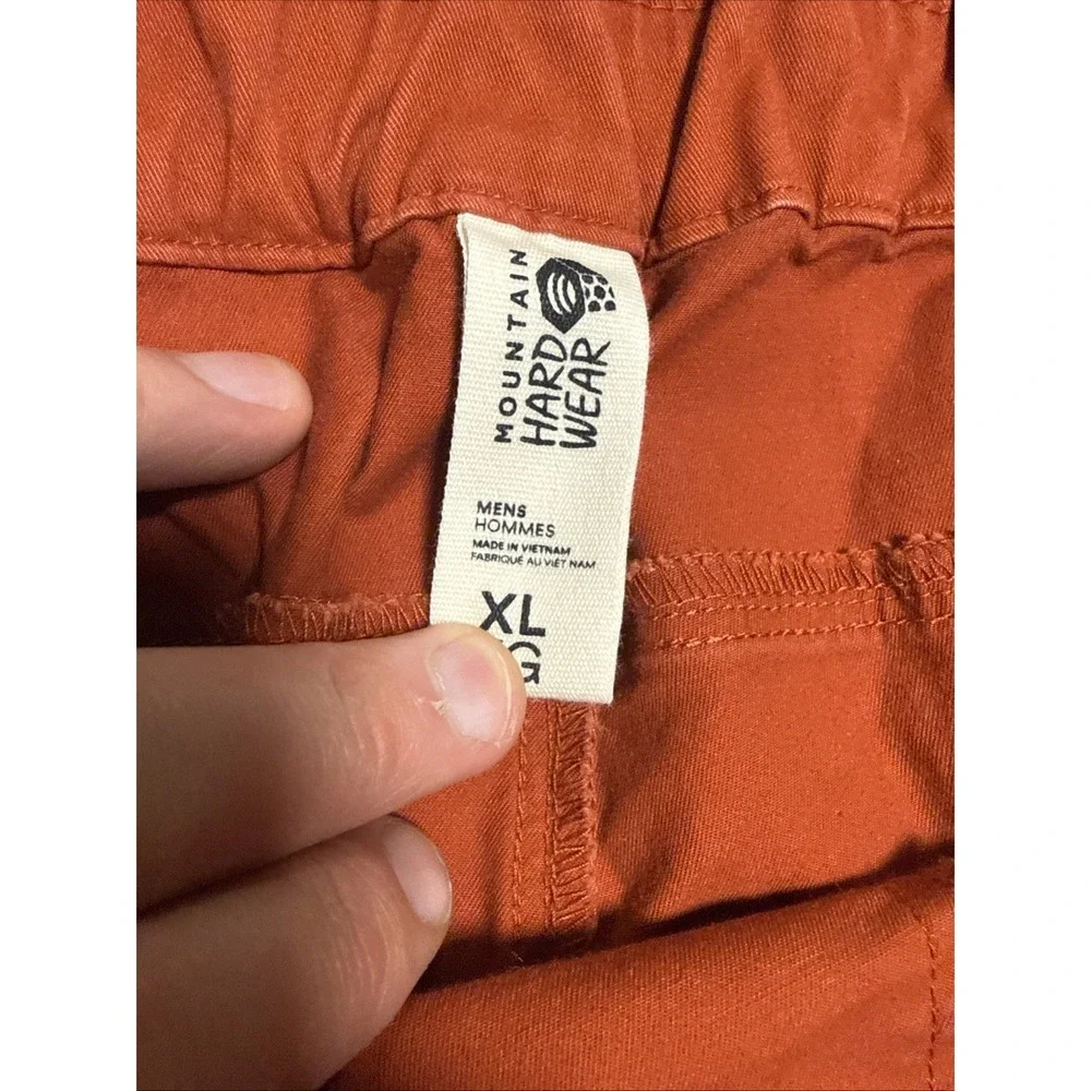 Mountain Hardwear Shorts Mens XL Outdoors Workwear Casual Built in Belt Orange